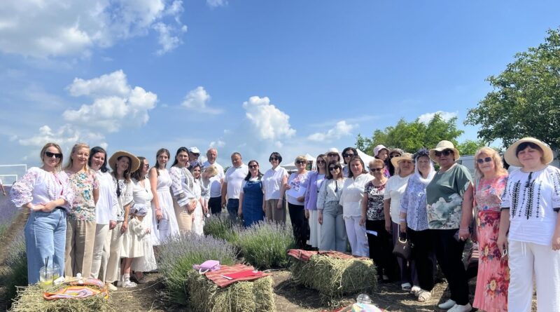 Festivalul Lavandei a fost despre oameni, emoții și clipe de neuitat! Festivalul Lavandei a fost despre oameni, emoții și clipe de neuitat!